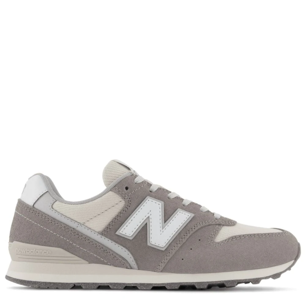 New Balance Women's 996v2 In Marblehead With Moonbeam 3 New Balance Women's 996v2 In Marblehead With Moonbeam